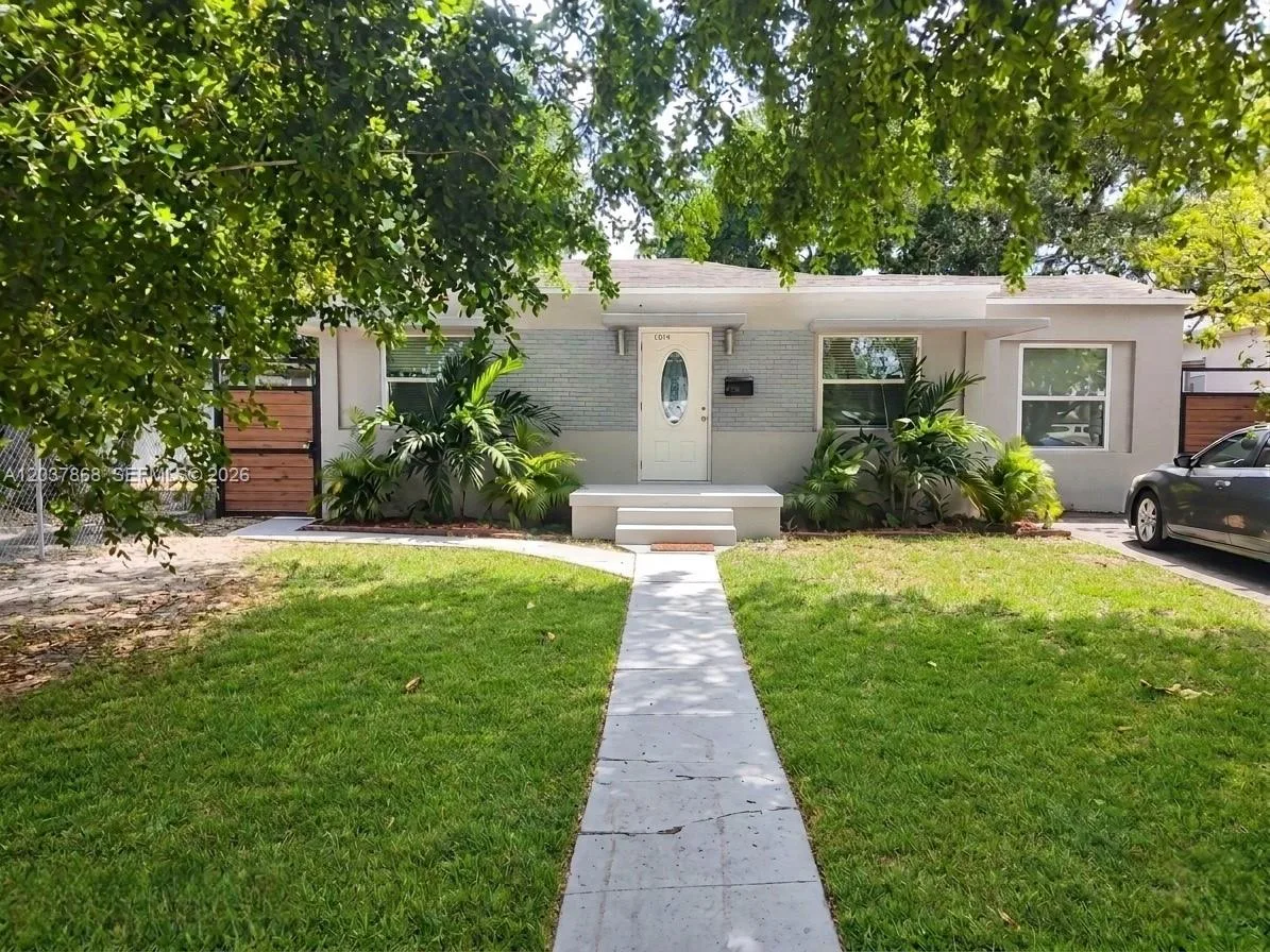 2434 Polk St, Hollywood, FL 33020