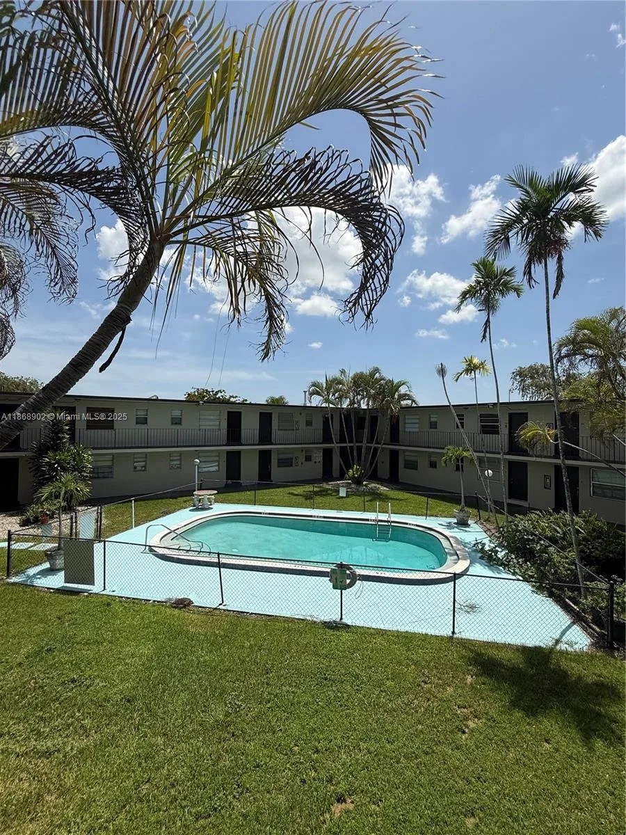 3901 SW 112th Ave # 46, Miami, FL 33165 photo 2