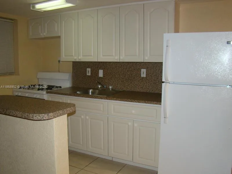 3901 SW 112th Ave # 46, Miami, FL 33165 photo 4
