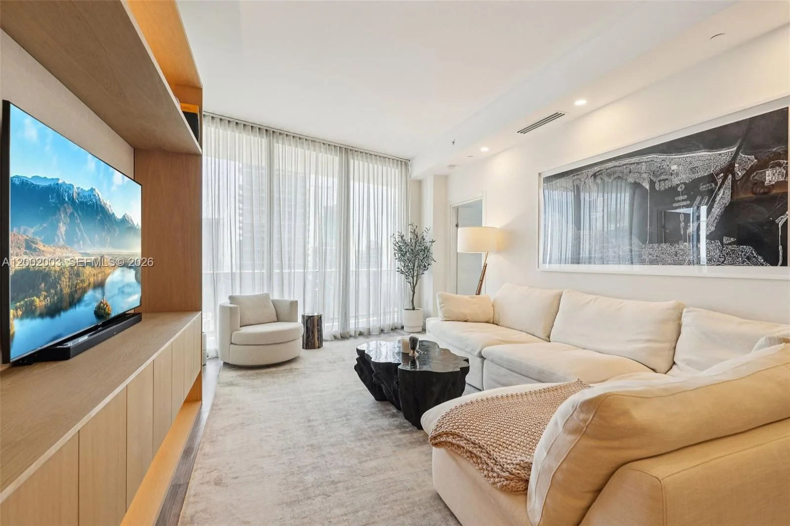 801 S Miami Ave # 4902, Miami, FL 33130