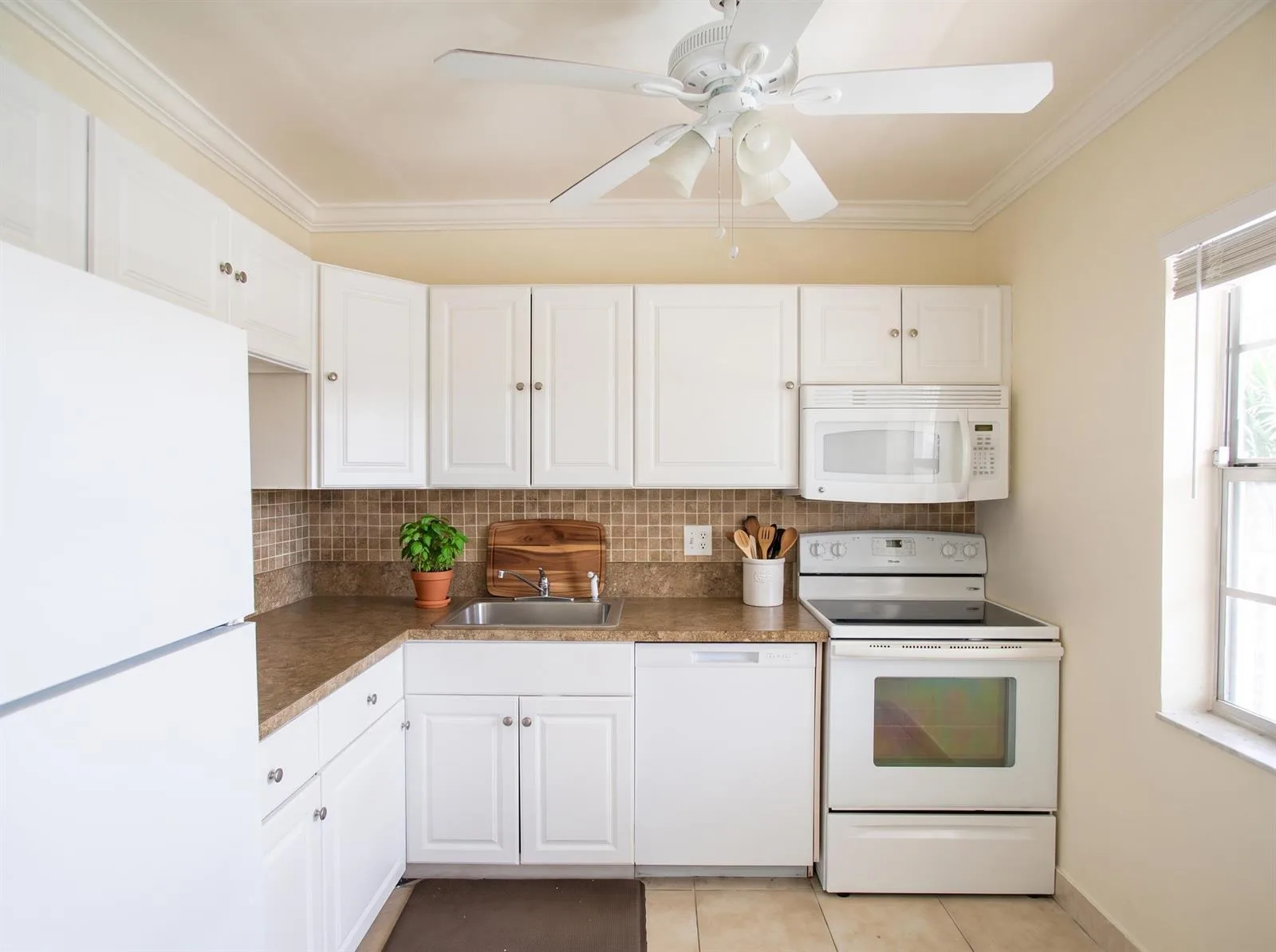 551 NW 80TH Terrace # 203, Margate, FL 33063