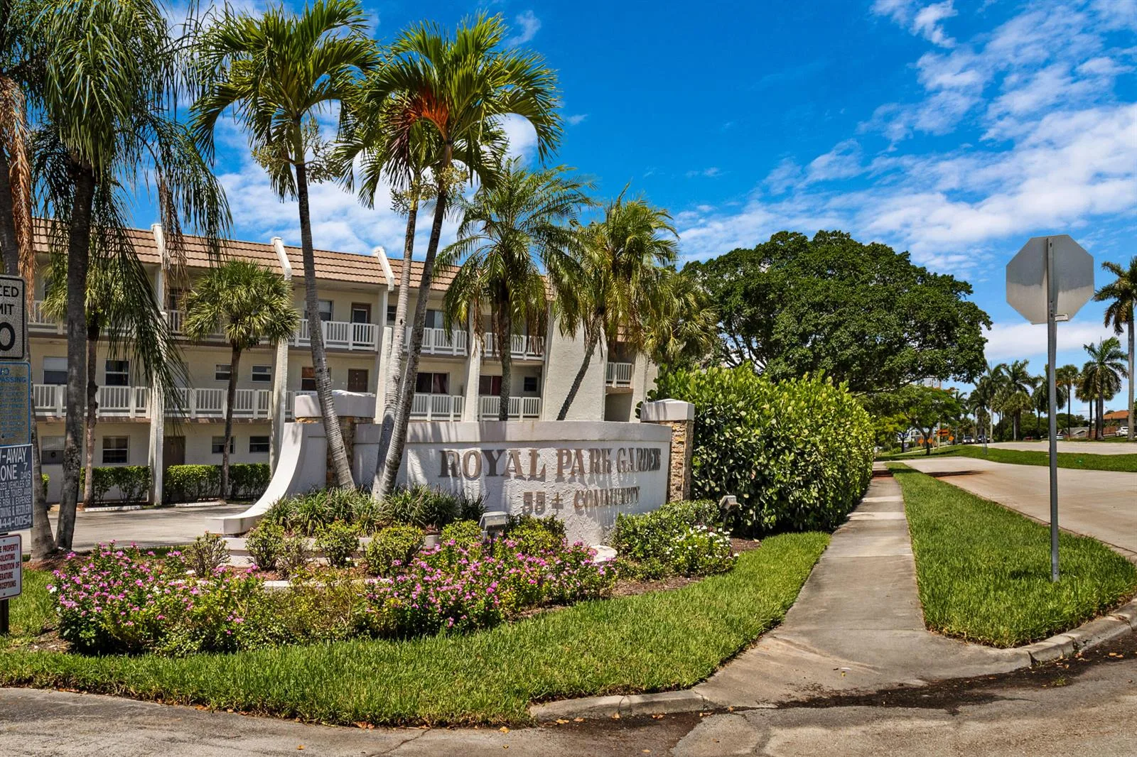 6870 Royal Palm Boulevard # 202m, Margate, FL 33063
