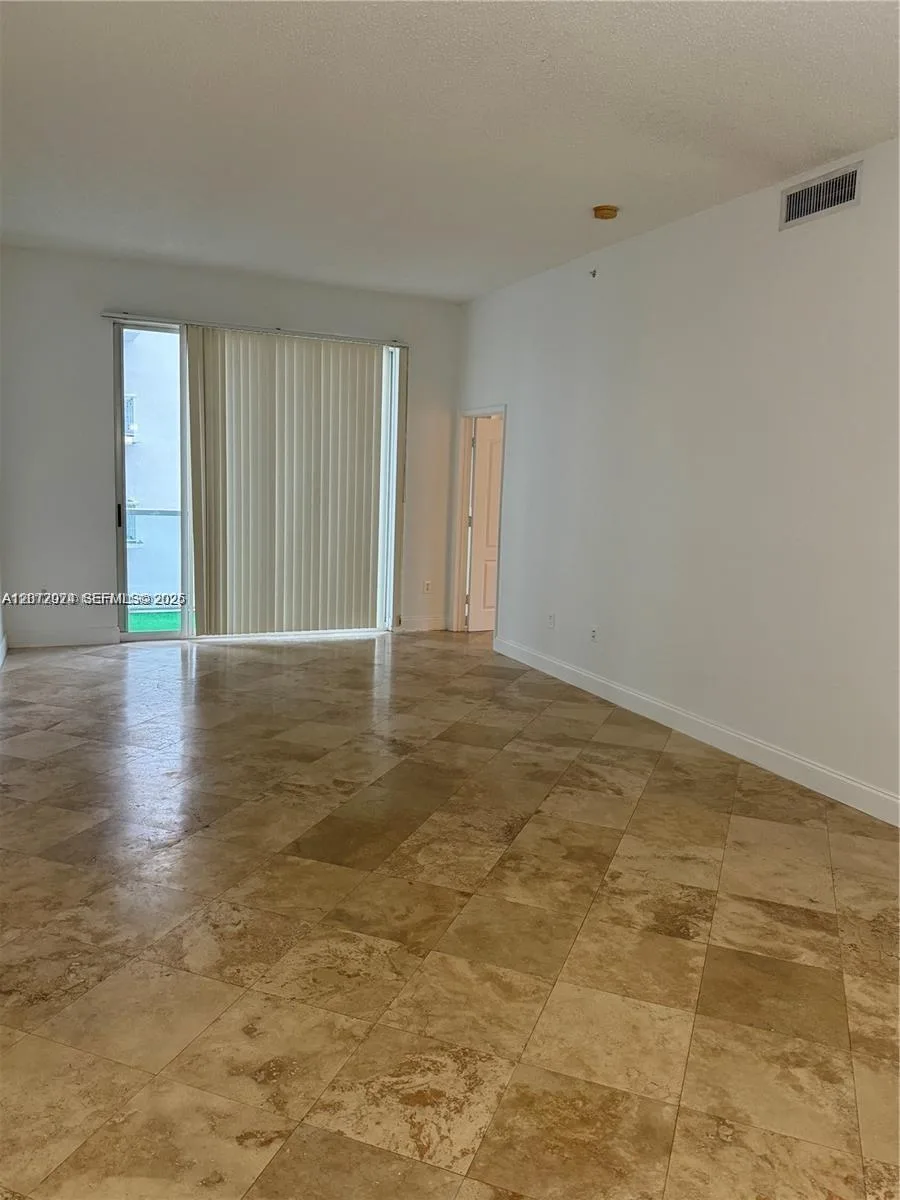 5091 NW 7th St # 615, Miami, FL 33126 photo 7