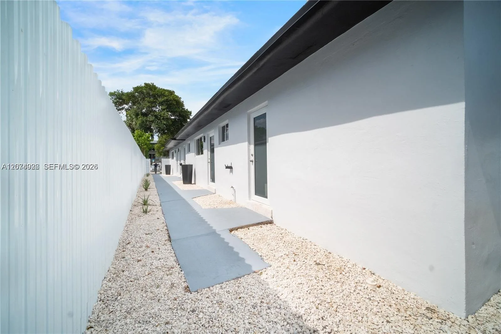 2388-2390 NE 173rd St, North Miami Beach, FL 33160 photo 4