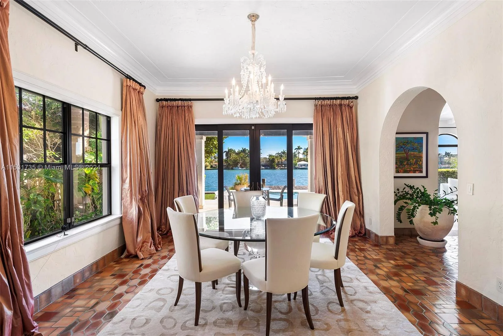 527 E Dilido Dr, Miami Beach, FL 33139 photo 8