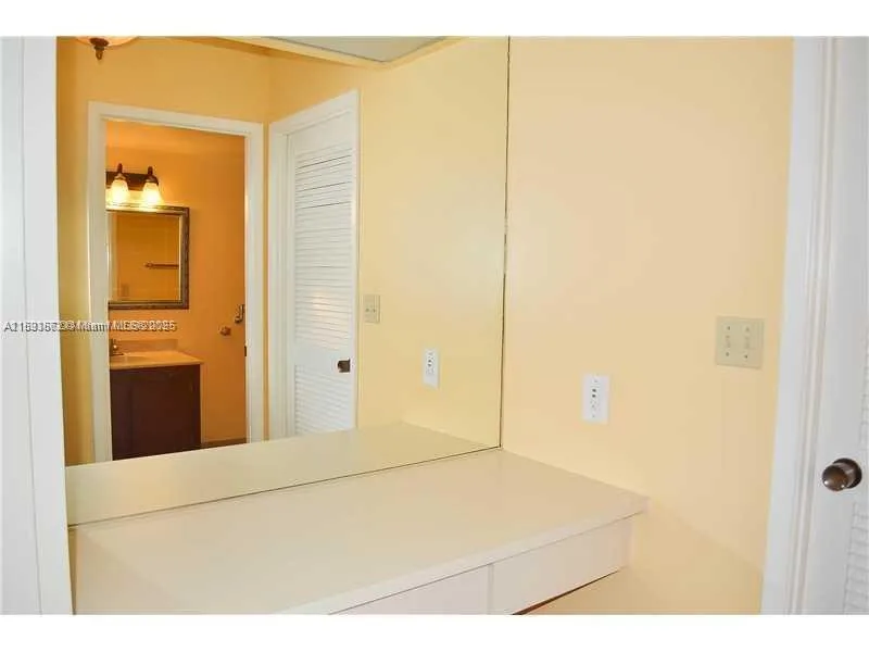 2500 PARKVIEW DR # 1919, Hallandale Beach, FL 33009 photo 11