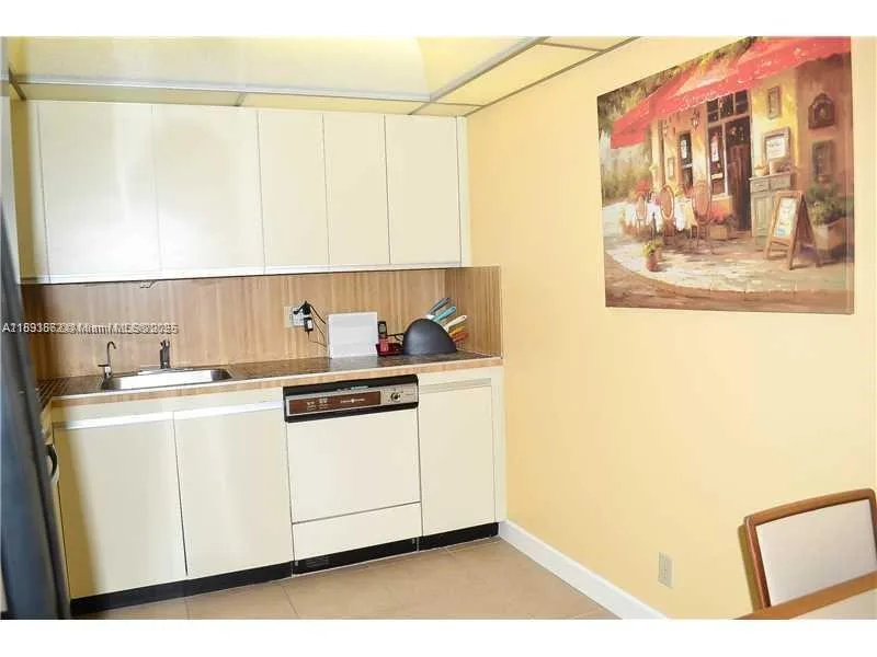 2500 PARKVIEW DR # 1919, Hallandale Beach, FL 33009 photo 8