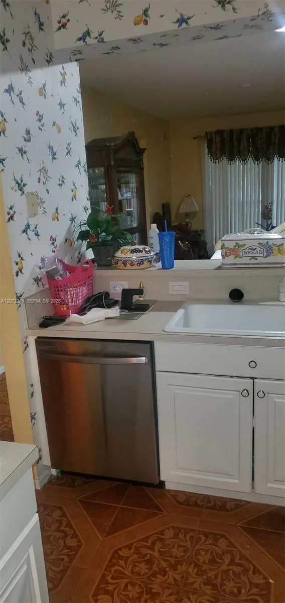 7775 Yardley Dr # 211, Tamarac, FL 33321 photo 12