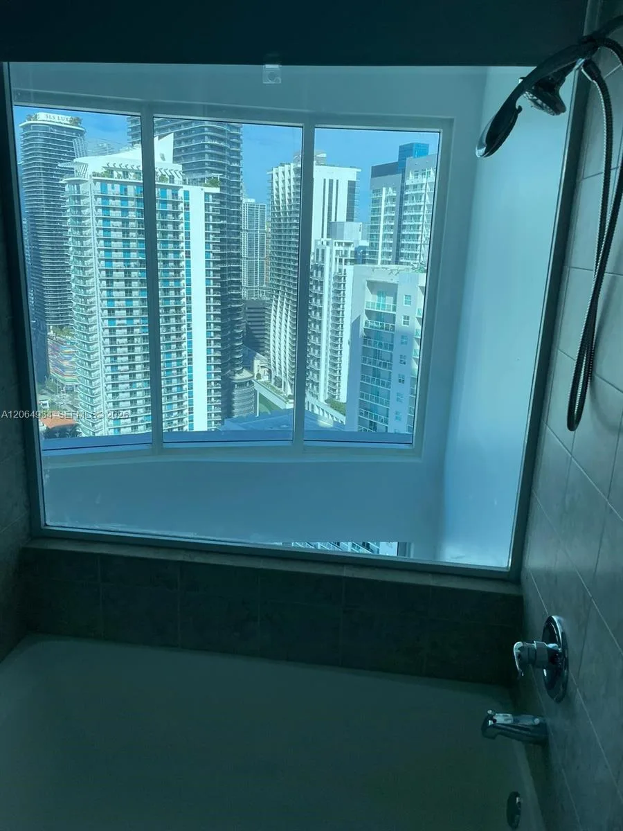 60 SW 13th St # 3426, Miami, FL 33130 photo 5