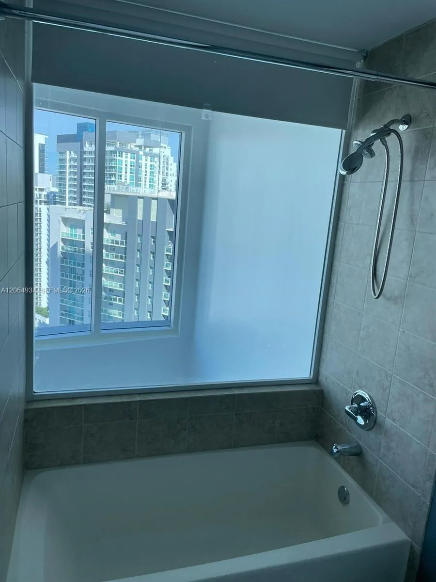 60 SW 13th St # 3426, Miami, FL 33130 photo 8