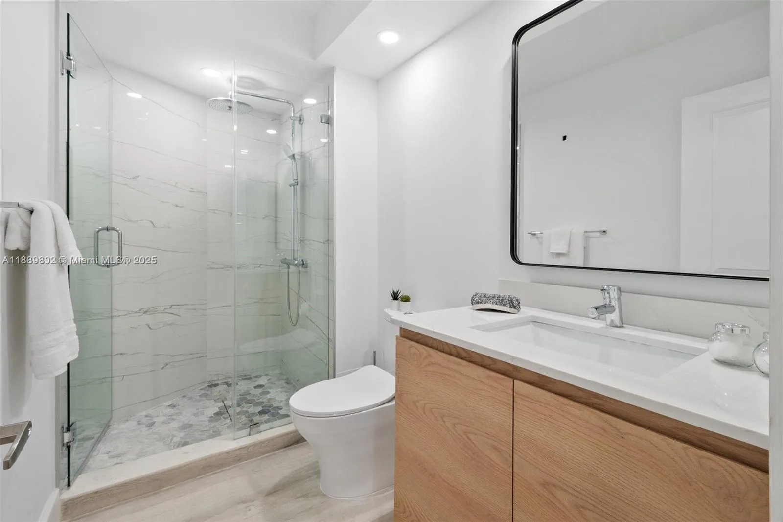1121 Crandon Blvd # D304, Key Biscayne, FL 33149 photo 8