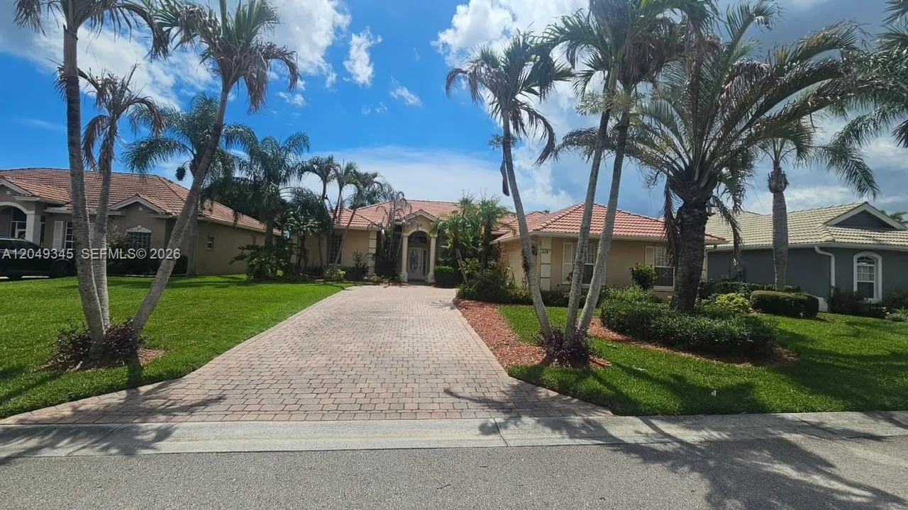 415 NW Dover Ct, Port St. Lucie, FL 34983 photo 2