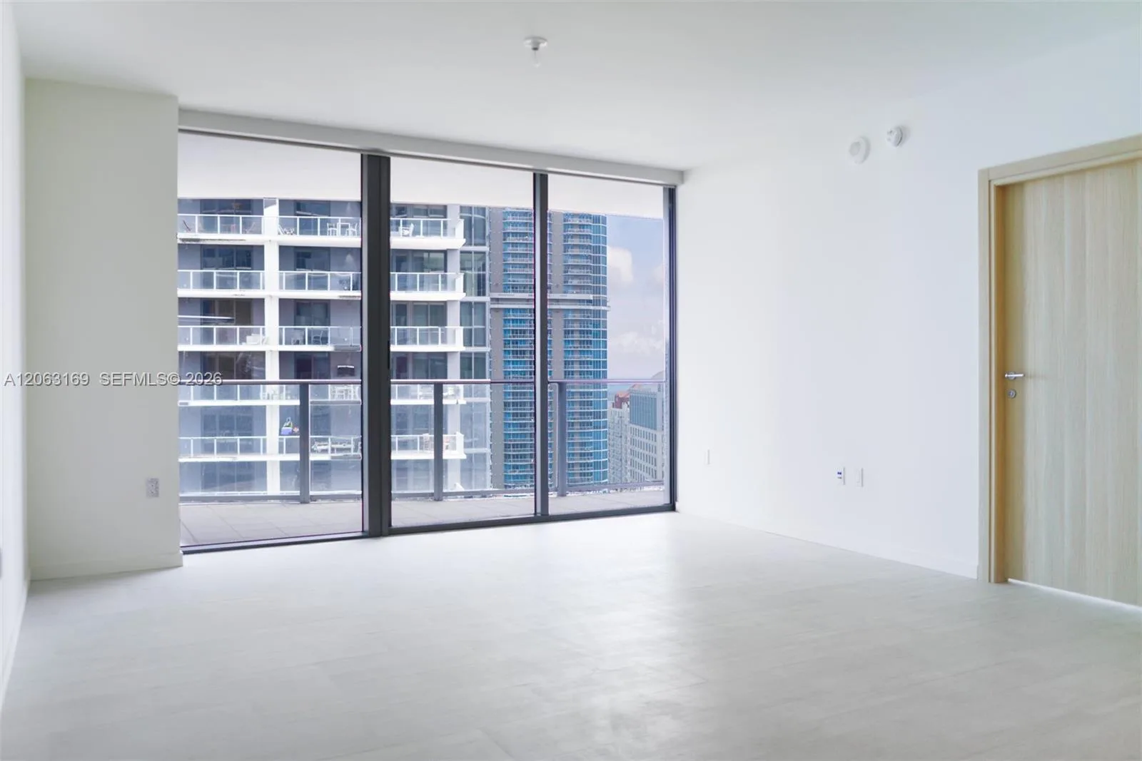 1000 Brickell Plz # 4205, Miami, FL 33131 photo 5