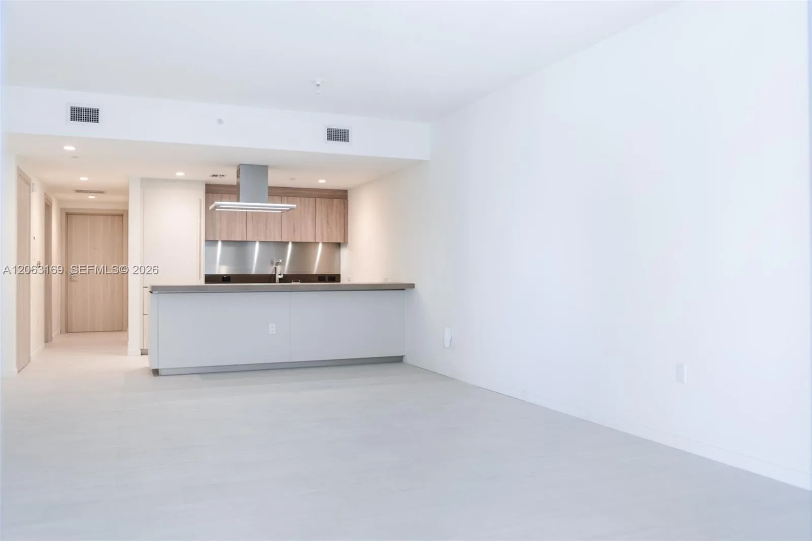 1000 Brickell Plz # 4205, Miami, FL 33131 photo 6