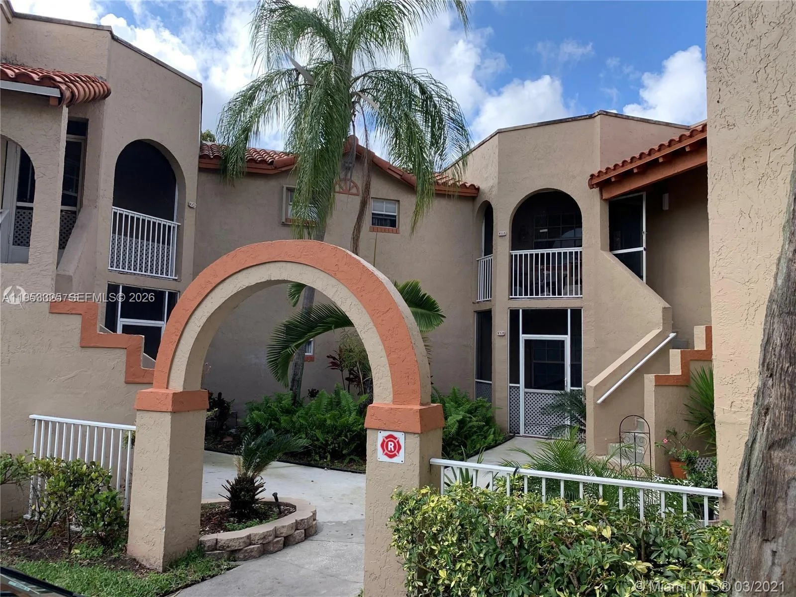 433 SW 86th Ave # 108, Pembroke Pines, FL 33025 photo 2