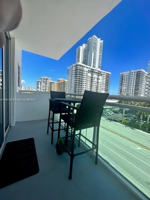 3000 S Ocean Dr # 422, Hollywood, FL 33019