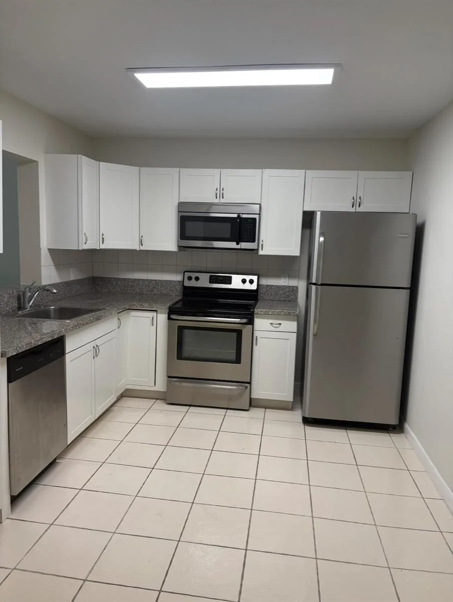 9110 Fairbanks Lane # 4, Boca Raton, FL 33496 photo 3