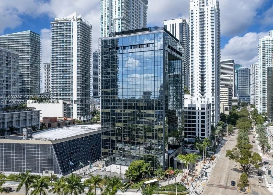 1200 Brickell Ave # 200, Miami, FL 33131