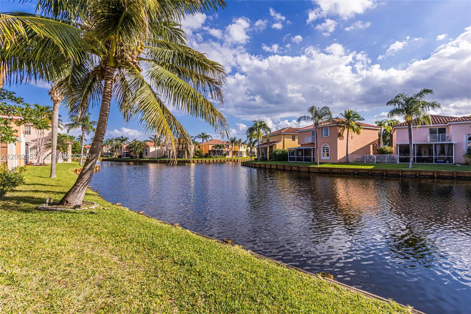 1540 N Trafalgar Cir, Hollywood, FL 33020