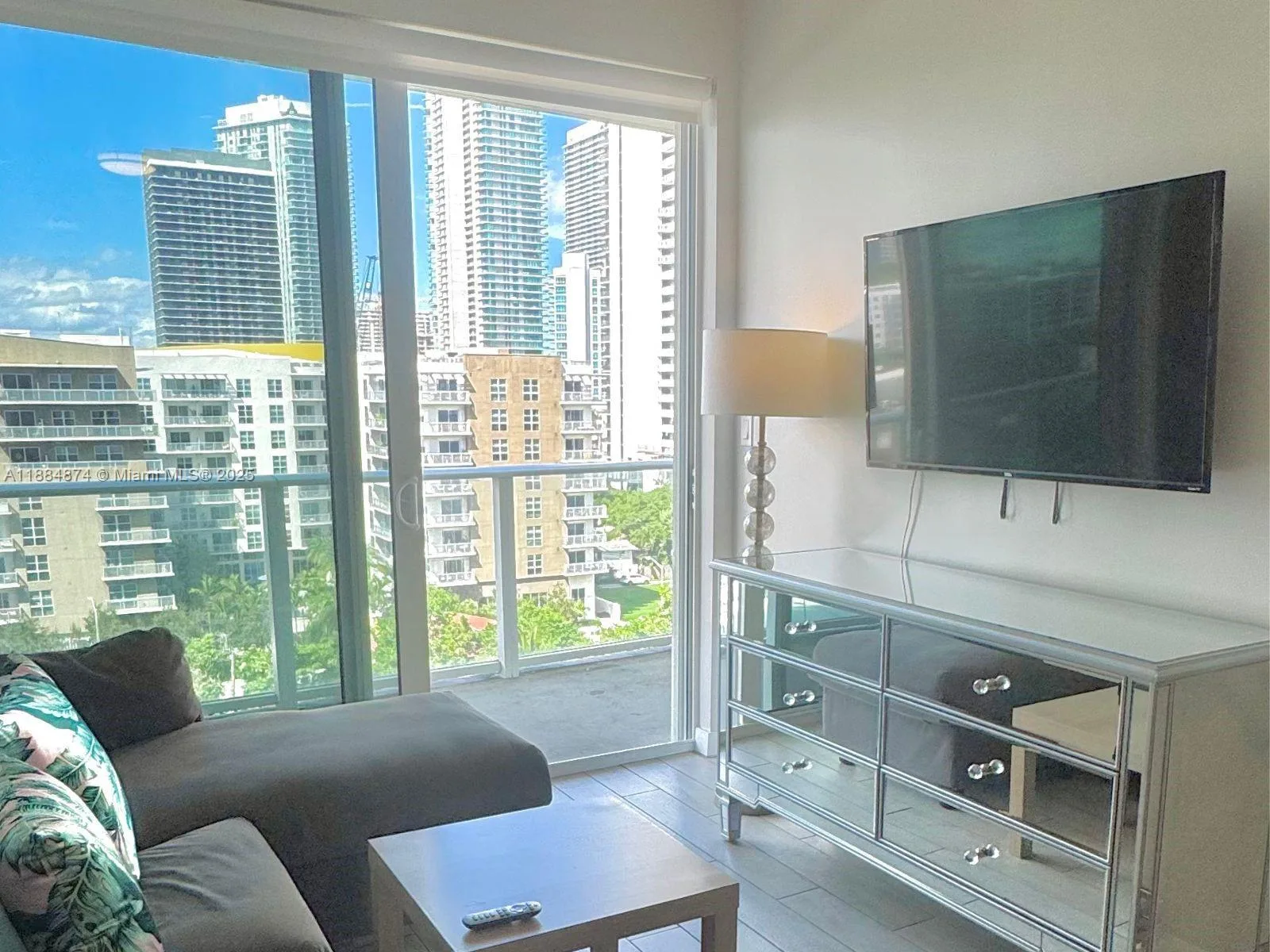 321 NE 26th St # 901, Miami, FL 33137 photo 2