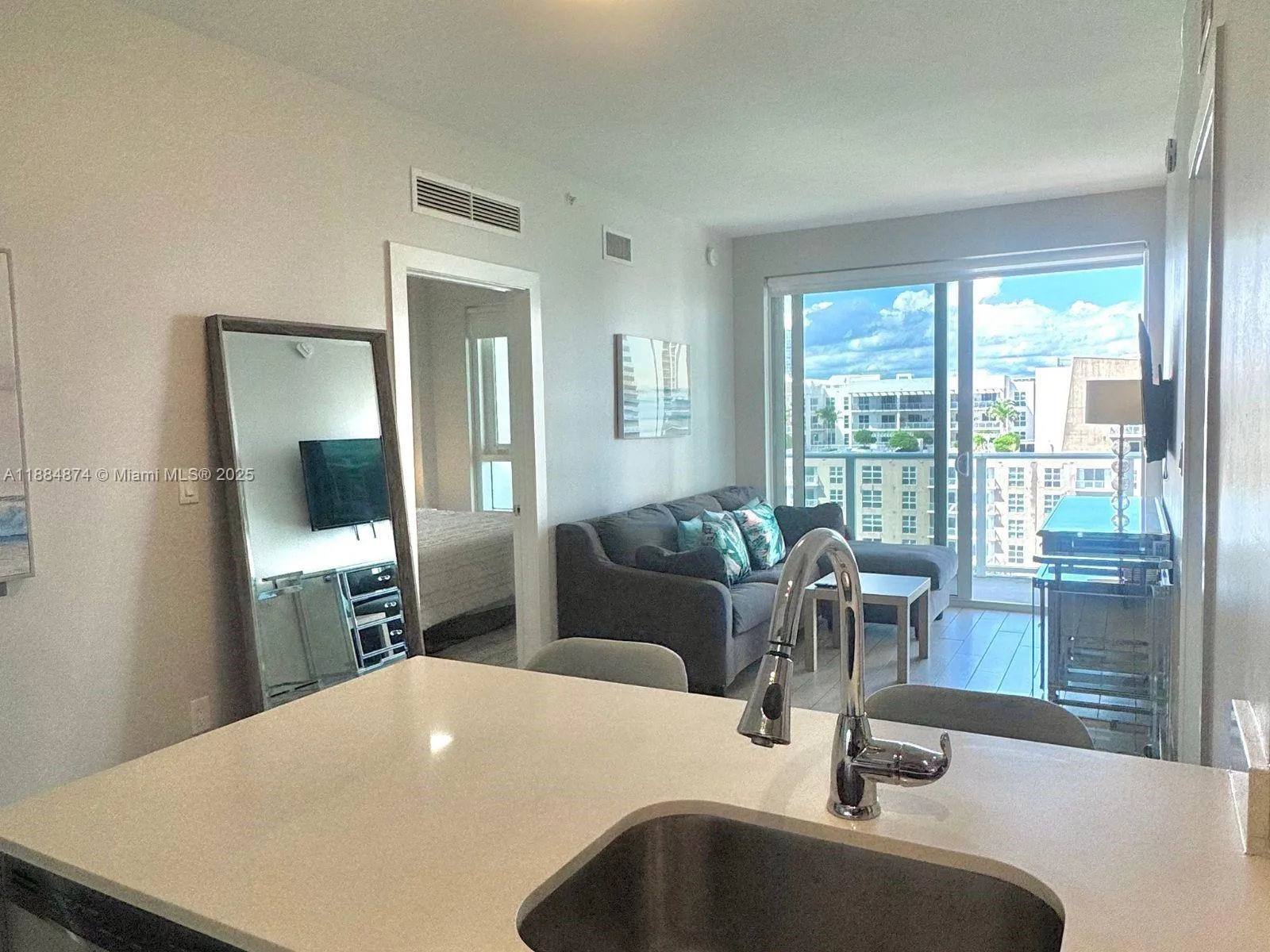 321 NE 26th St # 901, Miami, FL 33137 photo 3