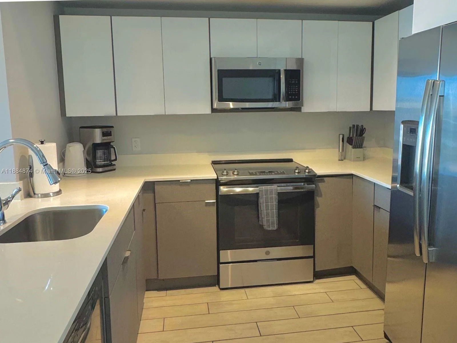 321 NE 26th St # 901, Miami, FL 33137 photo 5