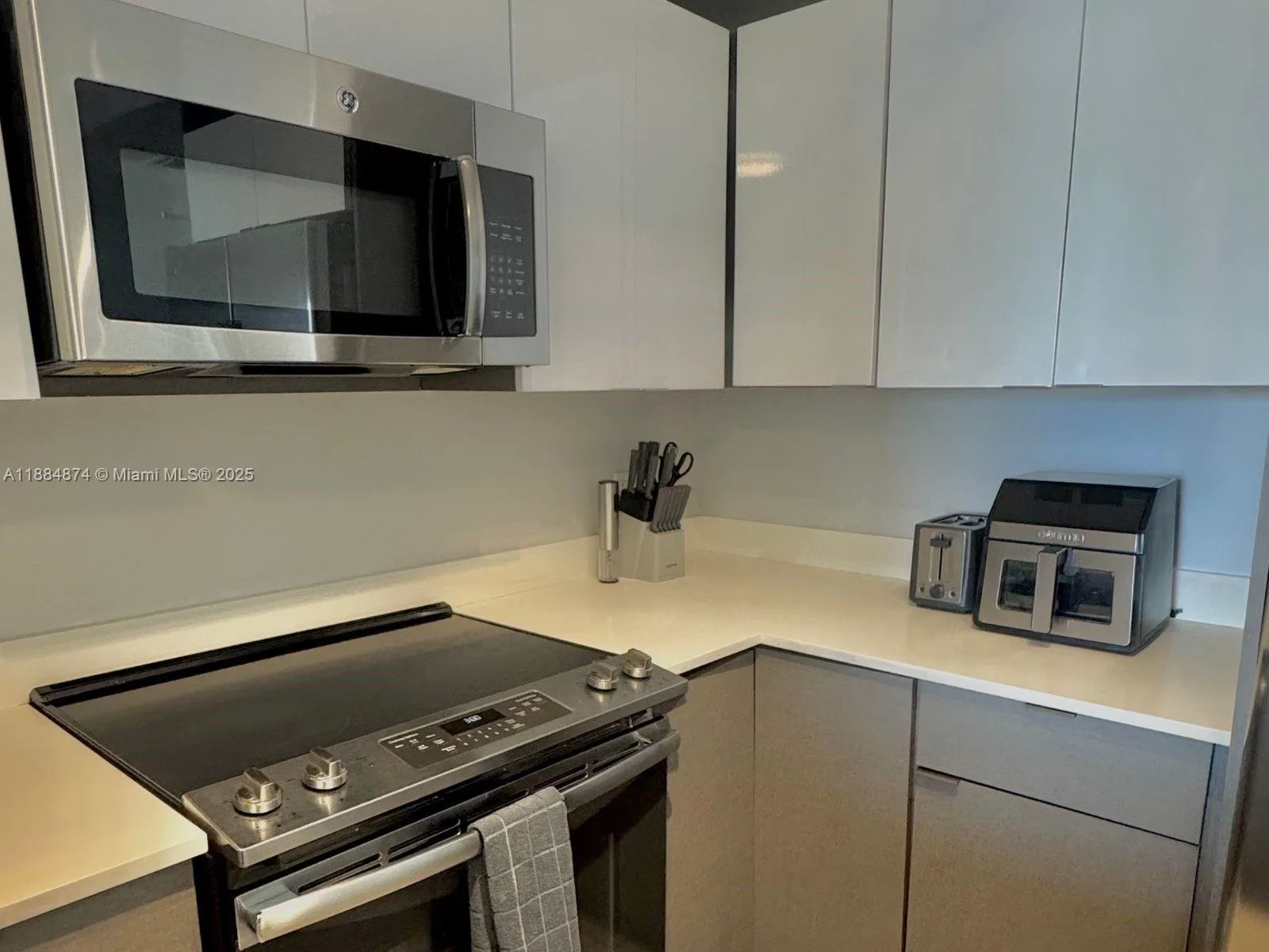 321 NE 26th St # 901, Miami, FL 33137 photo 6