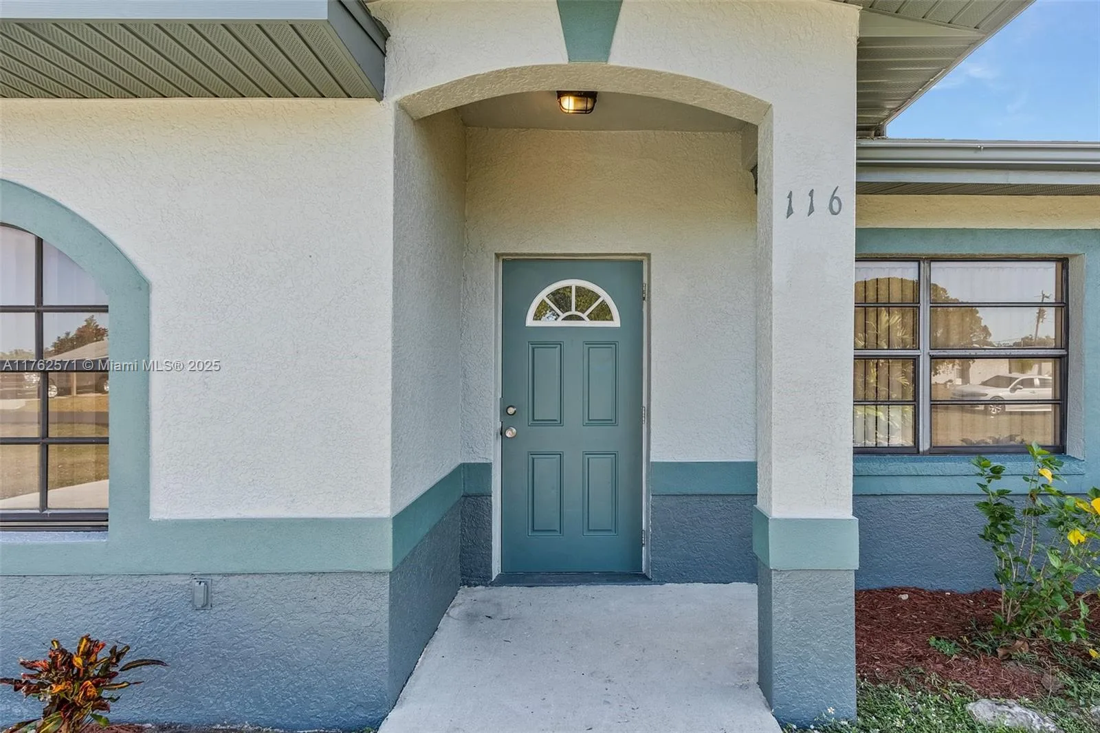 116 McKinley AVE, Lehigh Acres, FL 33936 photo 4
