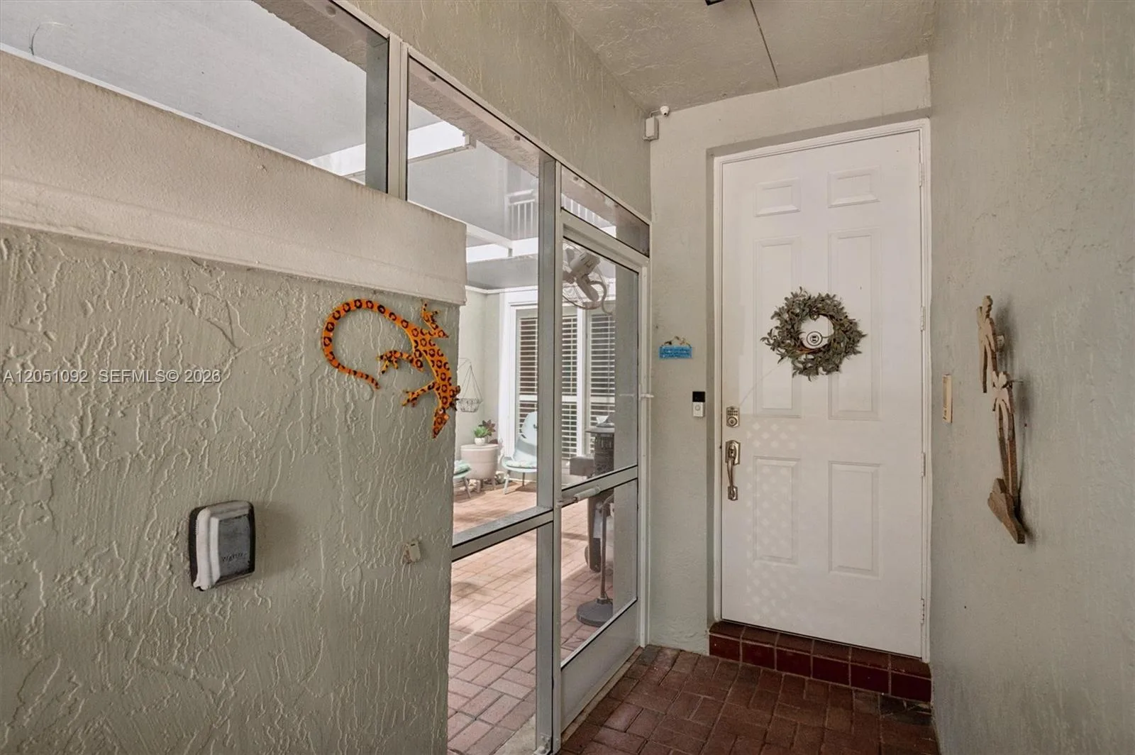 1140 Weeping Willow Way, Hollywood, FL 33019 photo 2