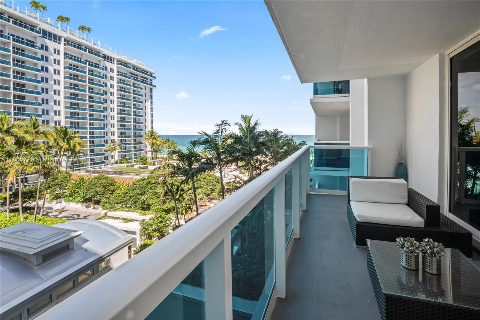 2301 Collins Ave # 720, Miami Beach, FL 33139