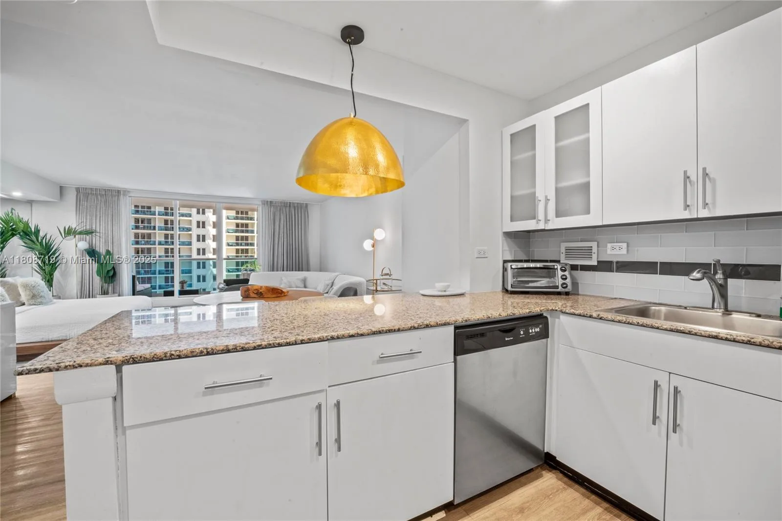 2301 Collins Ave # 720, Miami Beach, FL 33139 photo 4