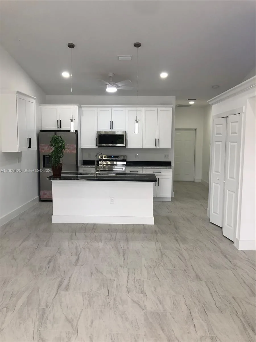 4568/4570 Golfview Blvd, Lehigh Acres, FL 33973 photo 6