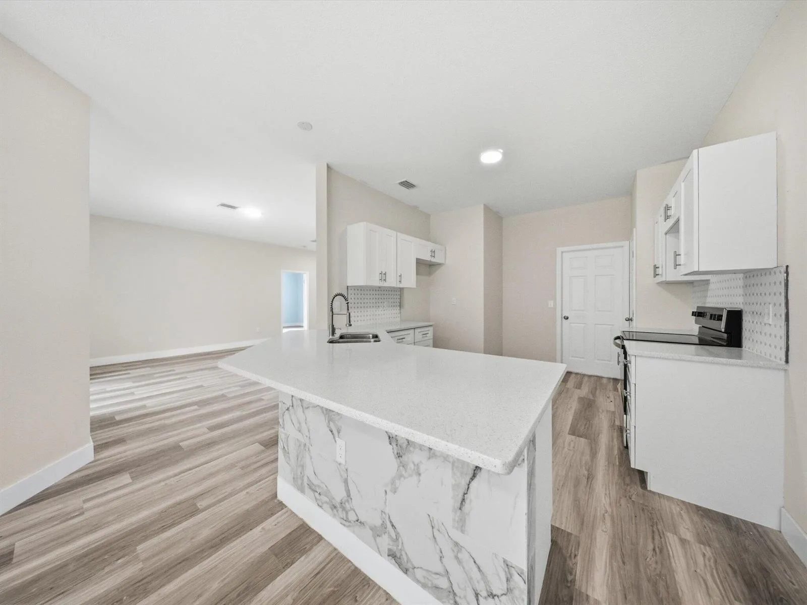 16029 Arcaro Avenue, Port Charlotte, FL 33954 photo 13
