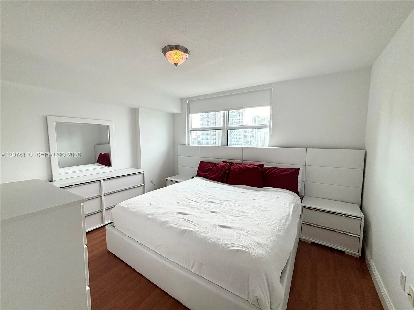 31 SE 5th St # 2805, Miami, FL 33131 photo 11