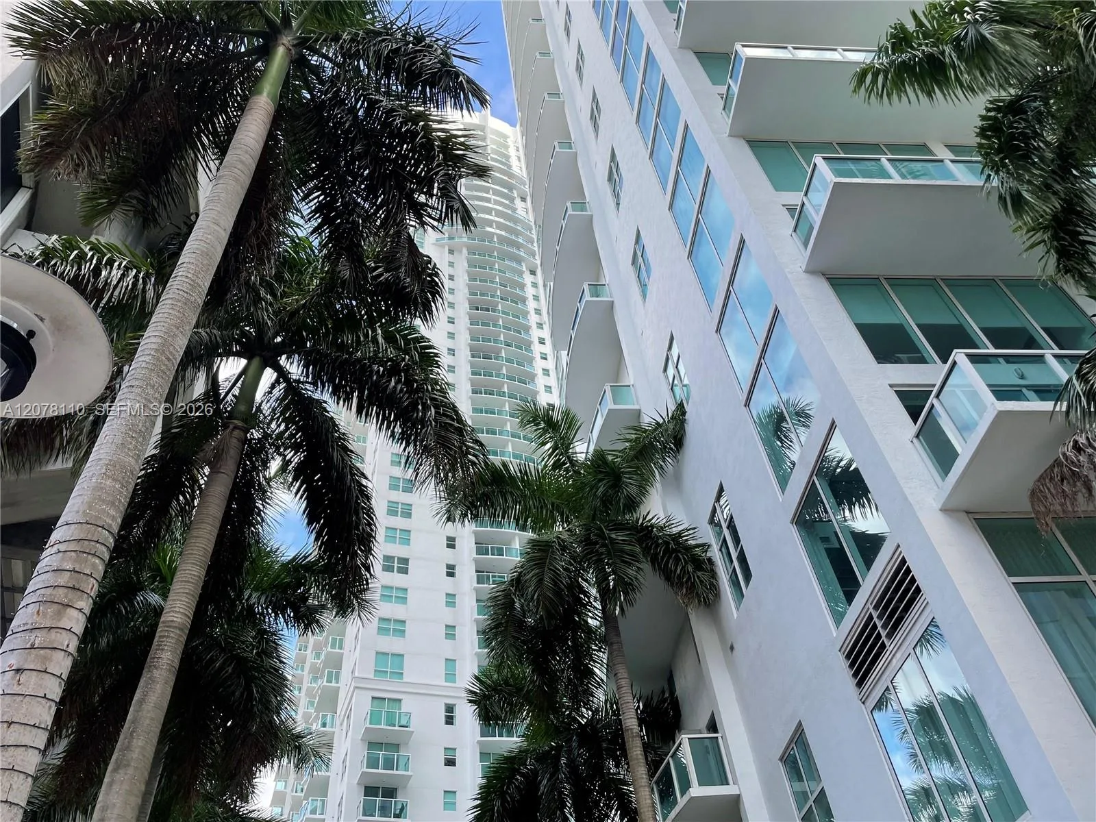 31 SE 5th St # 2805, Miami, FL 33131 photo 2