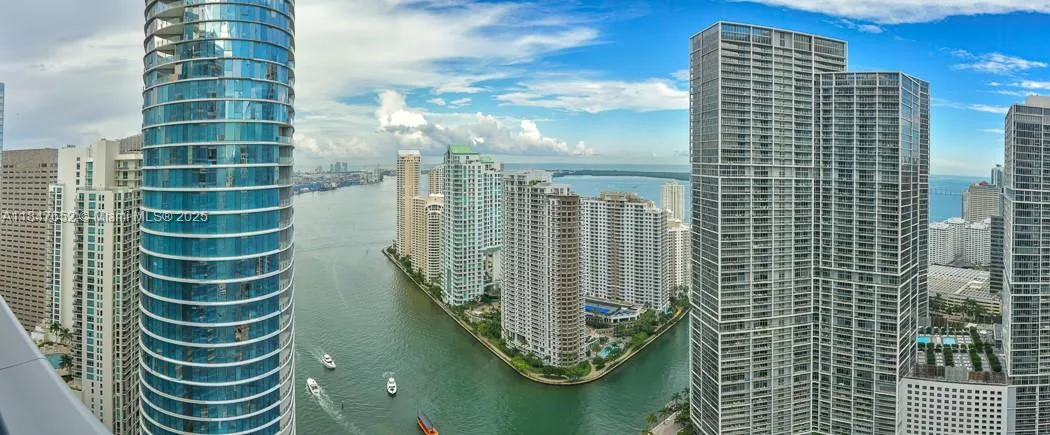 200 Biscayne Boulevard Way # 4407, Miami, FL 33131