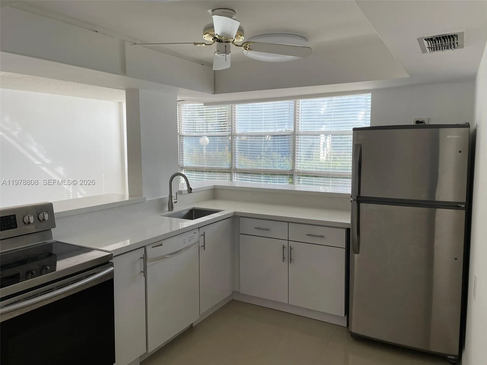 851 Three Islands Blvd # 109, Hallandale Beach, FL 33009 photo 3