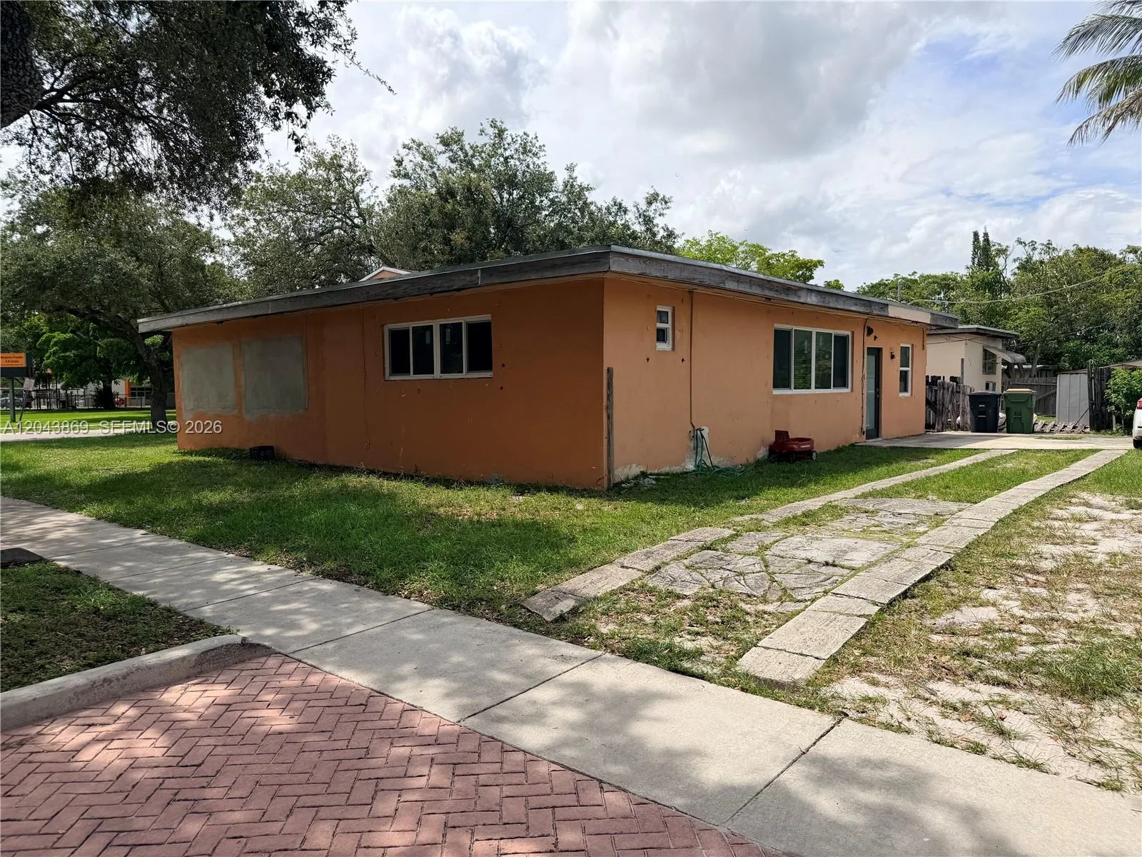 13105 NW 12th Ave, North Miami, FL 33168 photo 3