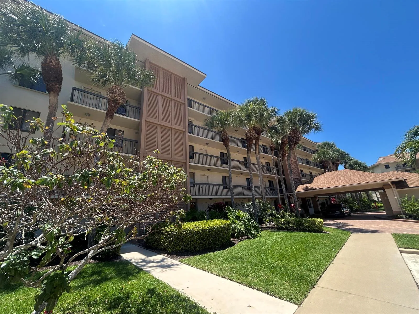 1901 Marina Isle Way # 302, Jupiter, FL 33477