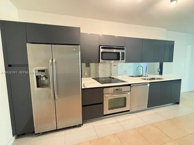 31 SE 6th St # 1804, Miami, FL 33131 photo 2