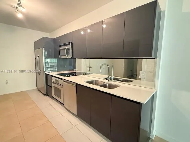 31 SE 6th St # 1804, Miami, FL 33131 photo 4