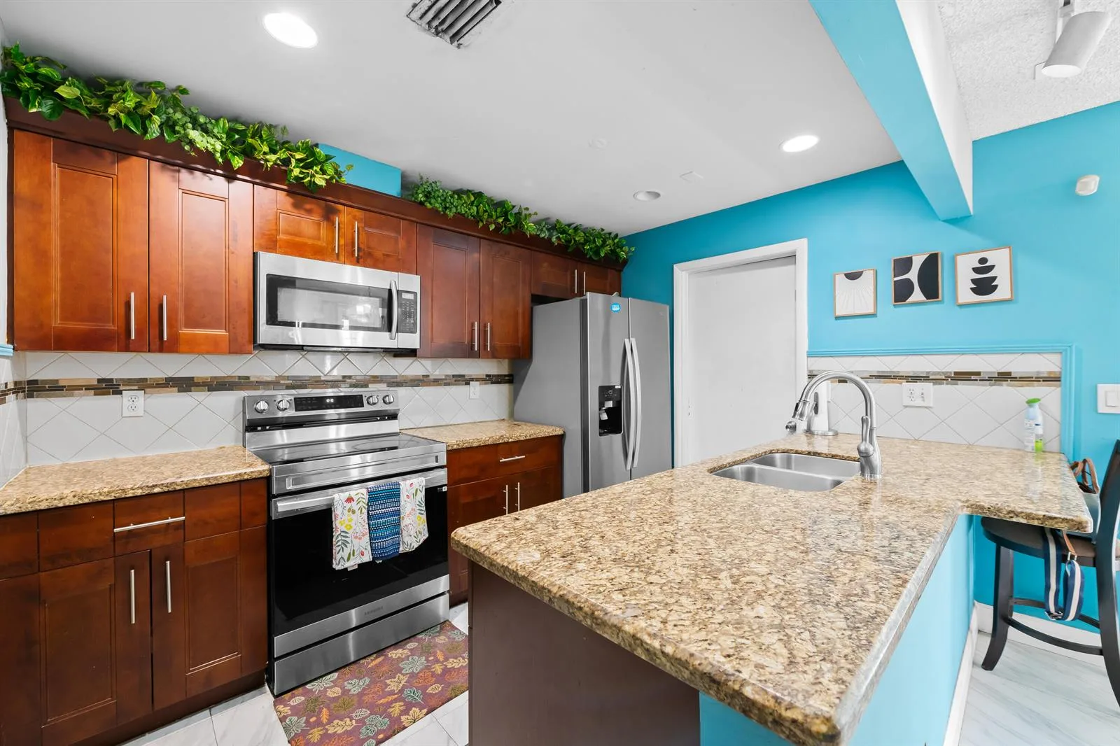7838 KIMBERLY Boulevard, North Lauderdale, FL 33068