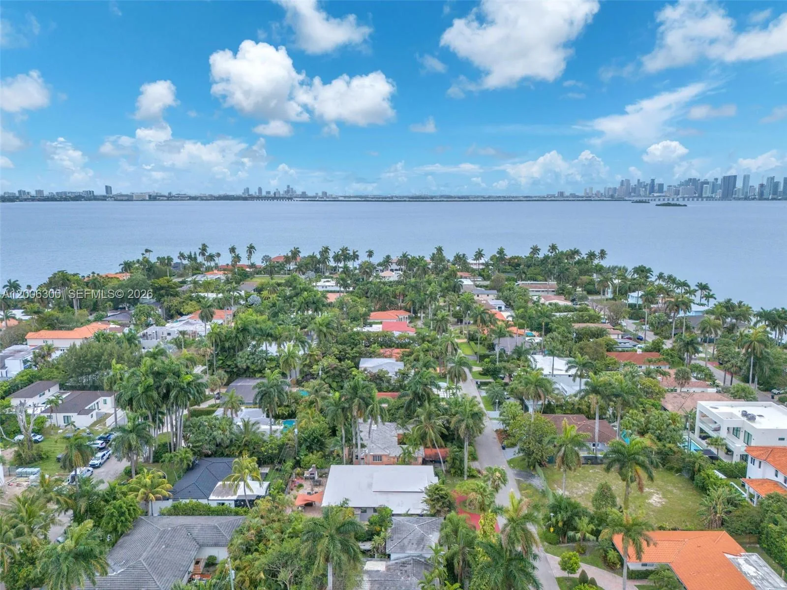 7701 Center Bay Dr, North Bay Village, FL 33141