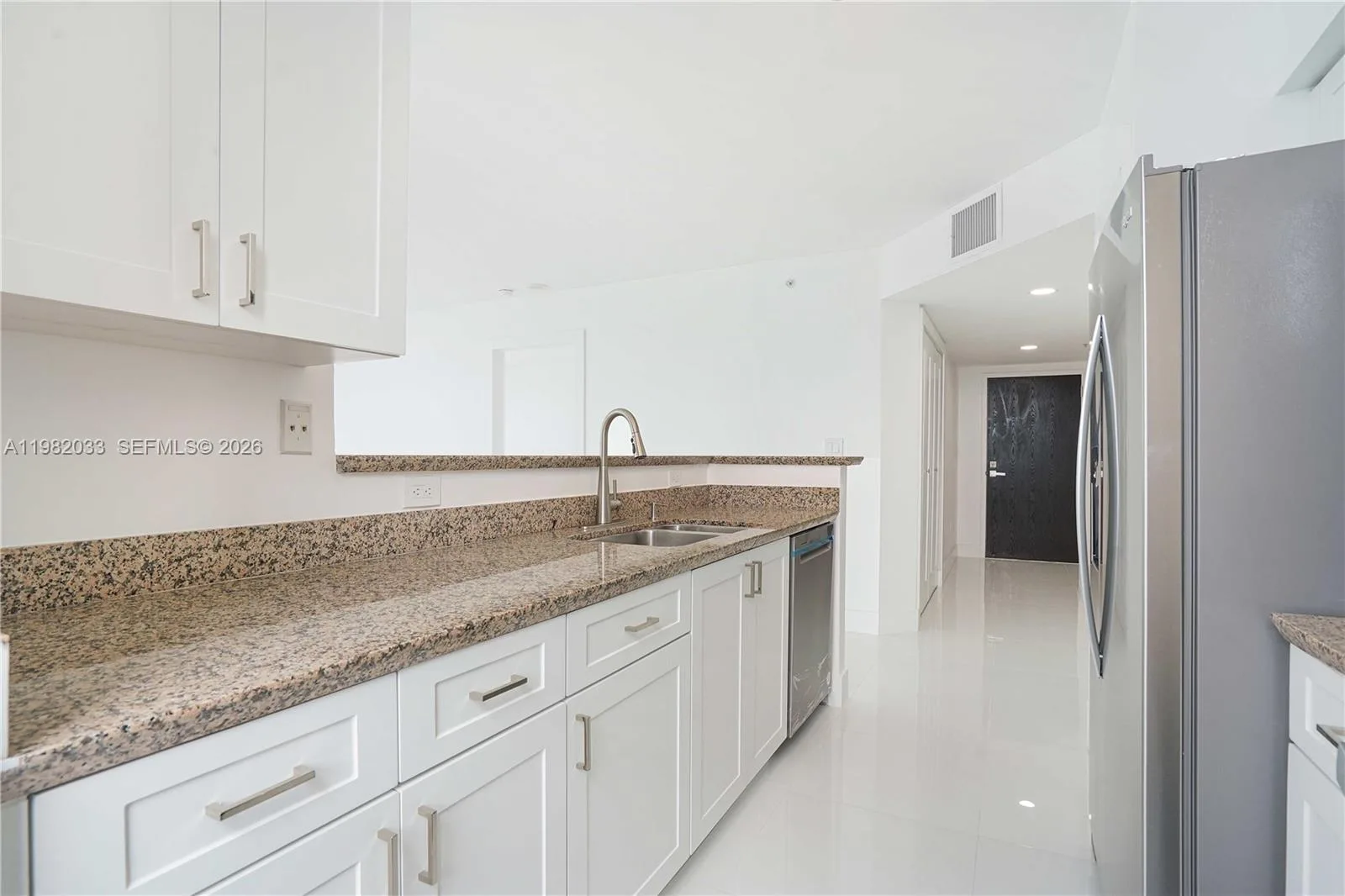 90 Alton Rd # 2212, Miami Beach, FL 33139 photo 11