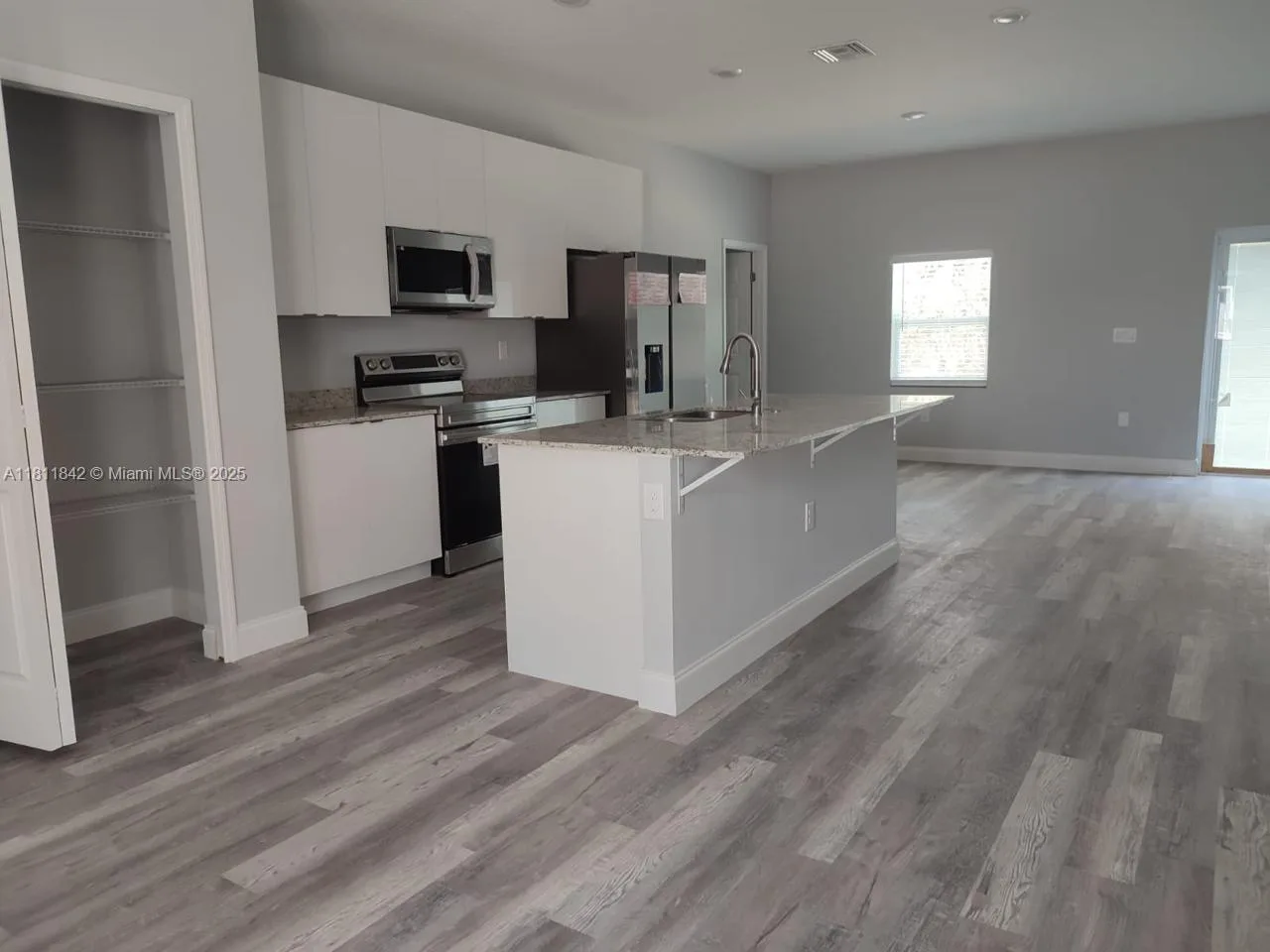 412 OAKLAND LN, Other City - In The State Of Florida, FL 34759 photo 5