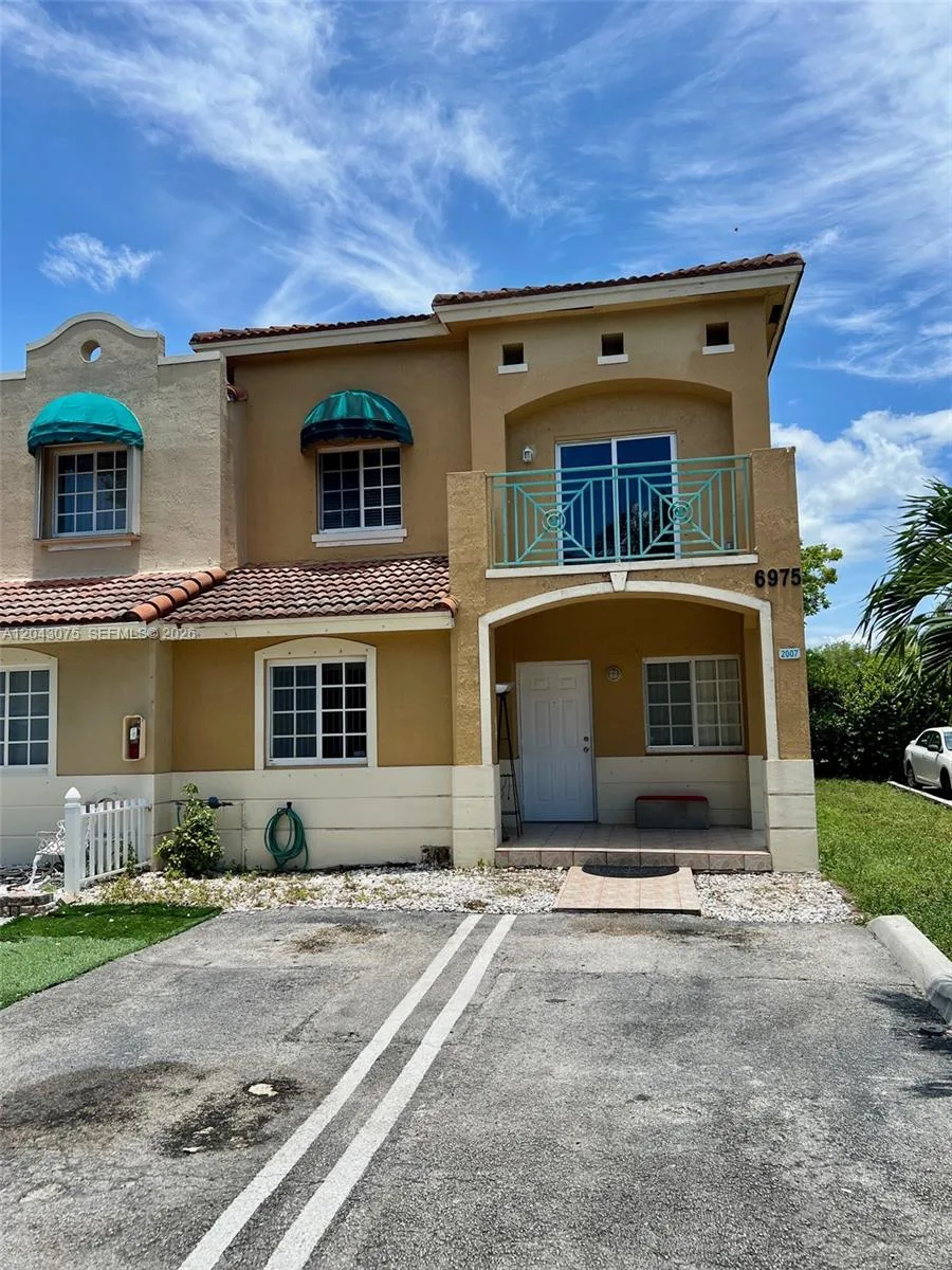 6975 NW 173rd Dr # 2007, Hialeah, FL 33015