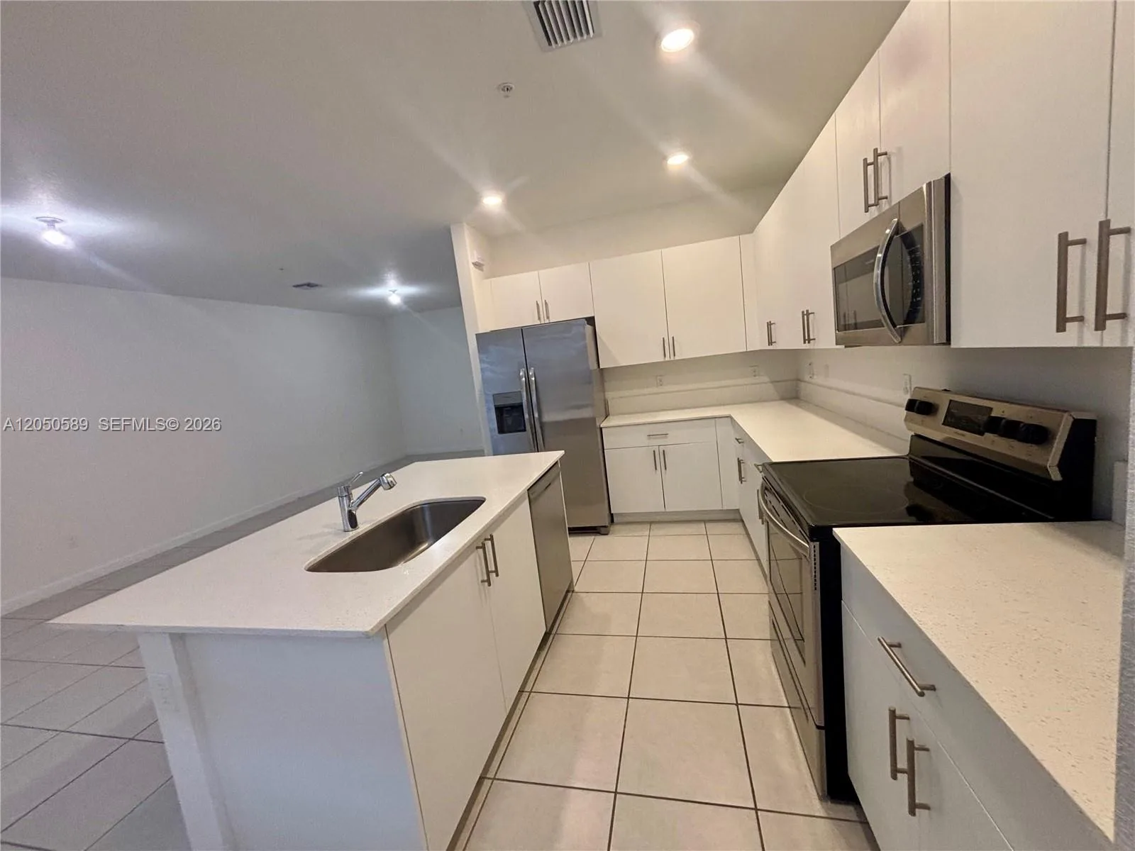 218 SW 159th Ct, Pembroke Pines, FL 33027 photo 6