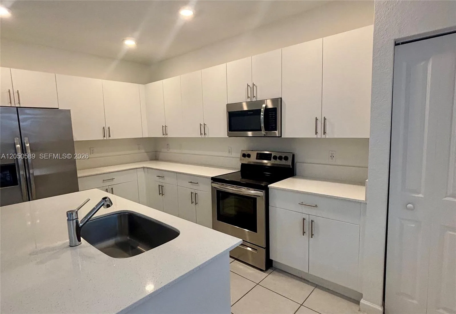 218 SW 159th Ct, Pembroke Pines, FL 33027 photo 9