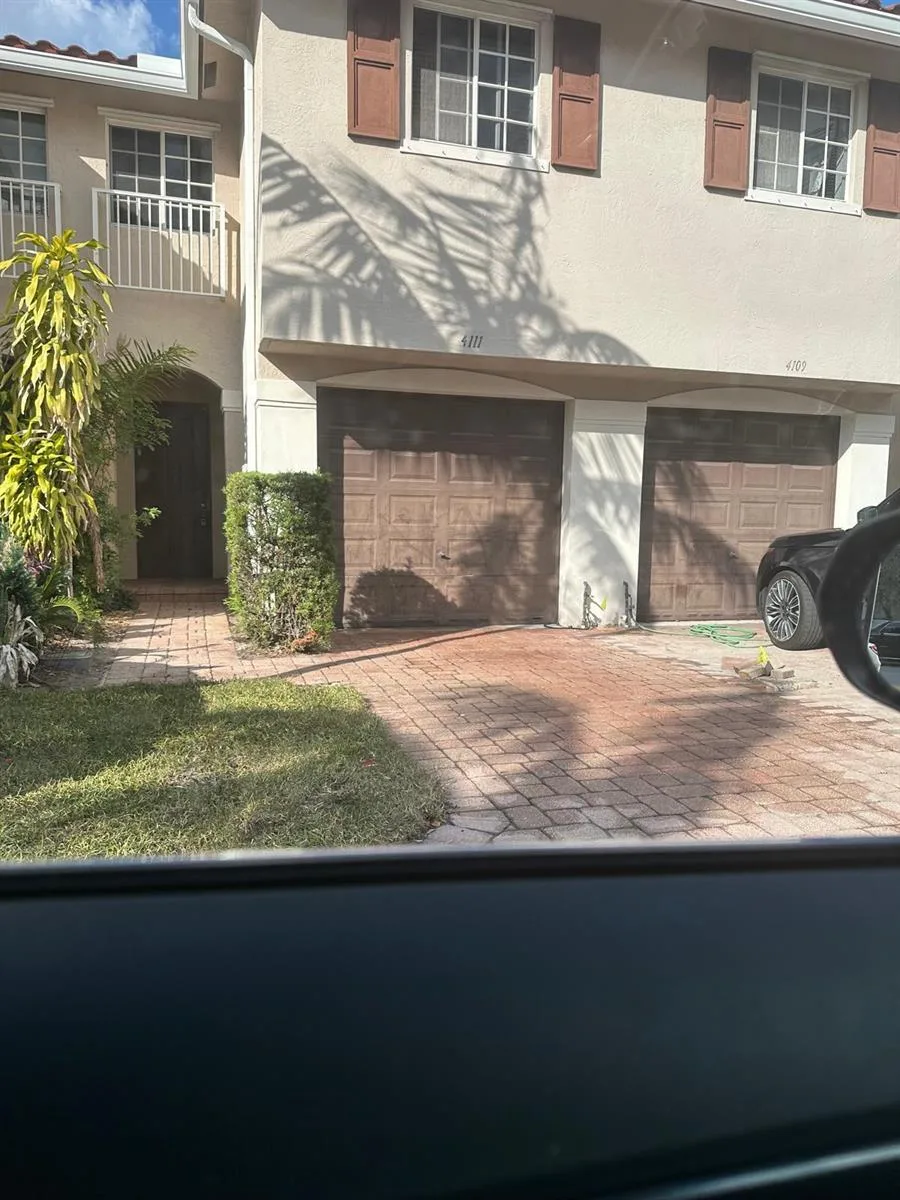 4111 Napoli Lake Drive, West Palm Beach, FL 33410