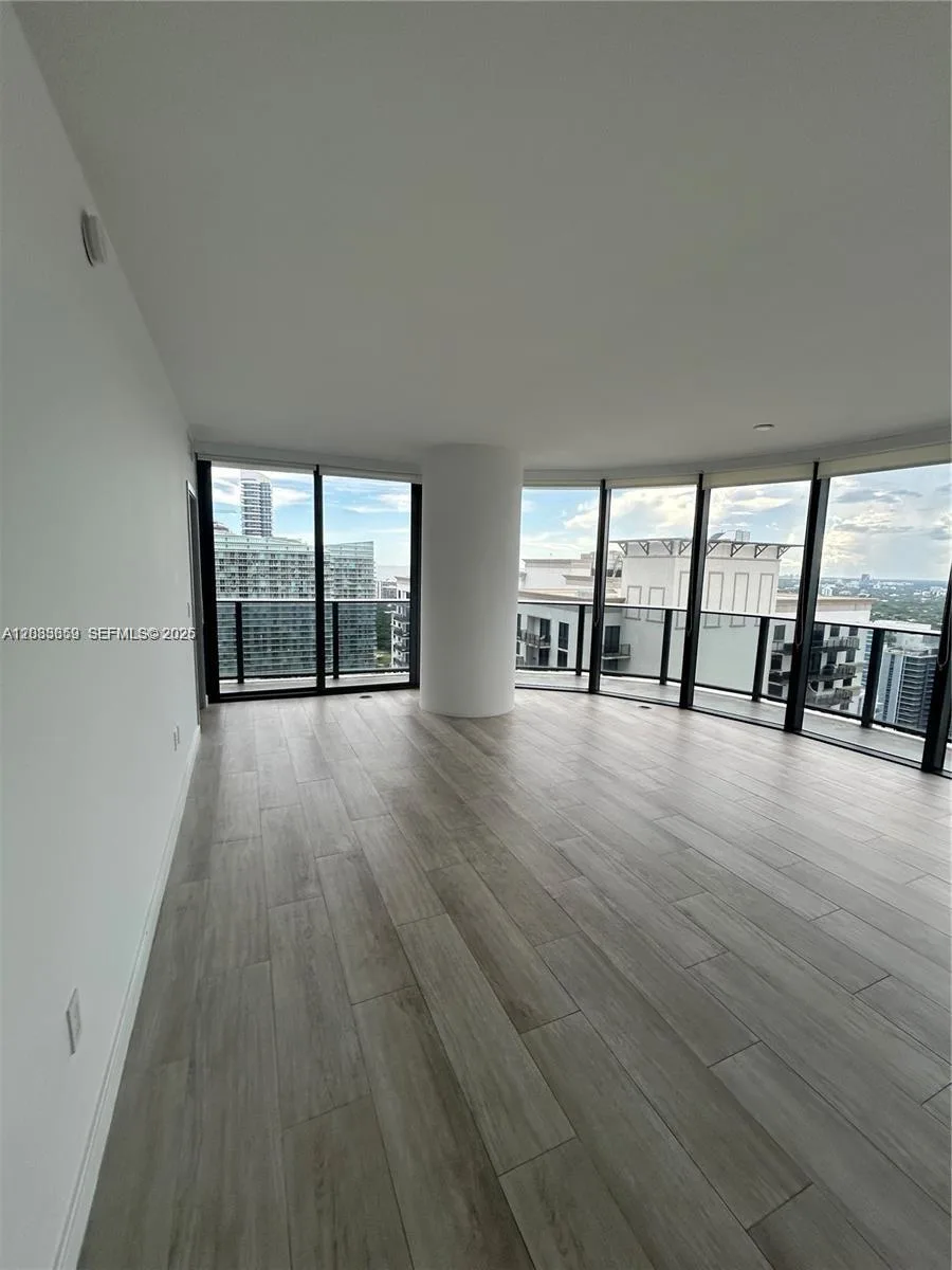 55 SW 9th St # 3506, Miami, FL 33130